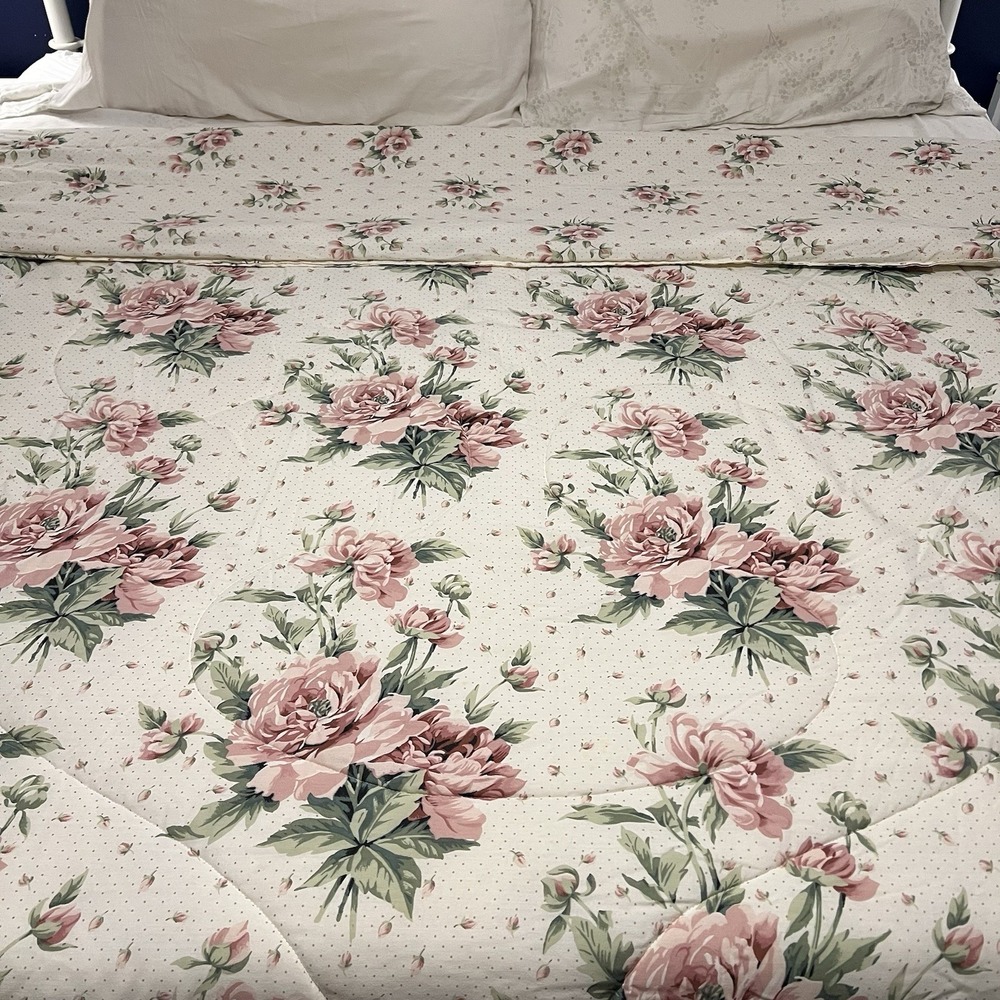 Vtg 90s Romantic English Country Quilted Reverse King Comforter Rose Dot Ruffle
